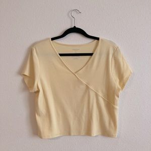 NWOT Arizona cropped v-neck tee